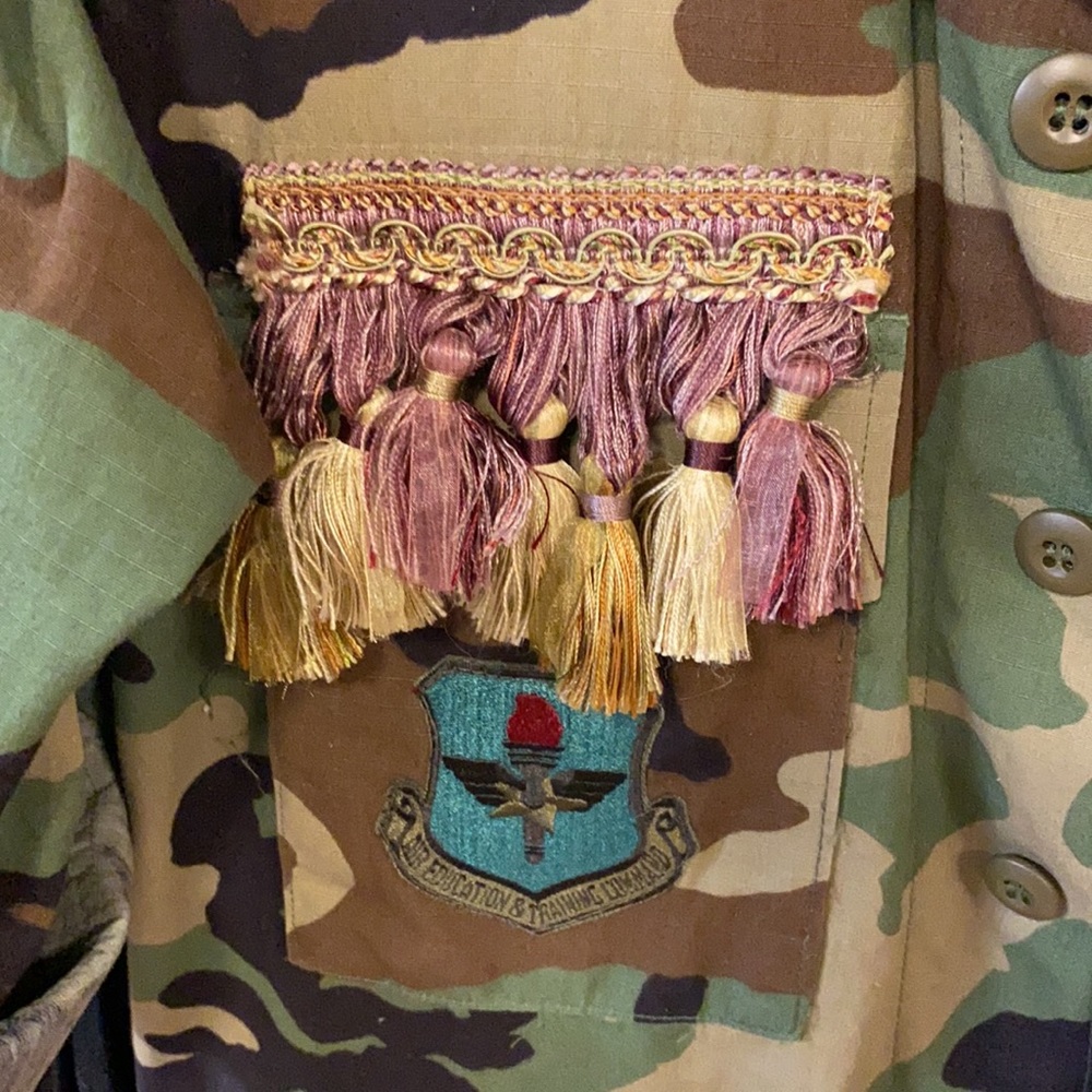 Military Boho Embroidered Jacket sz L/X-Lg - Picture 5 of 6